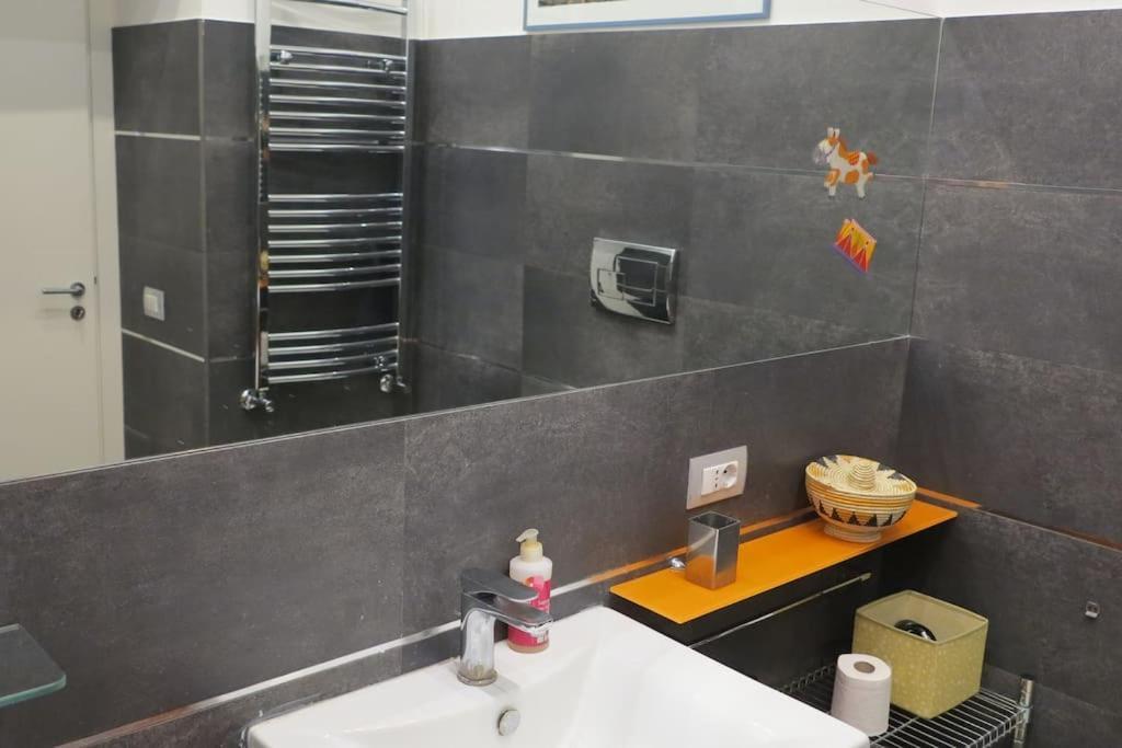 Nea Parthenope Apartment *